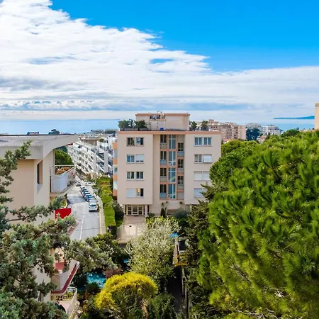 Les Amandiers شقة