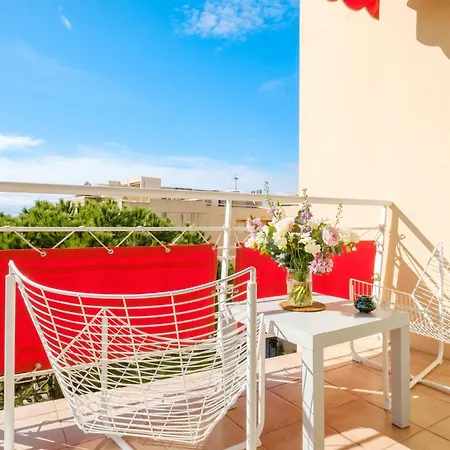 Les Amandiers شقة