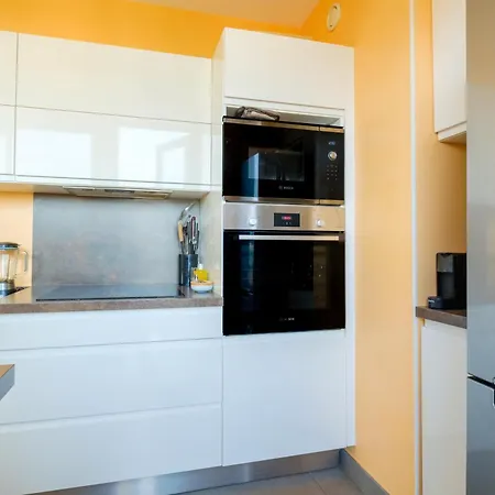 Les Amandiers كانيو سور مير