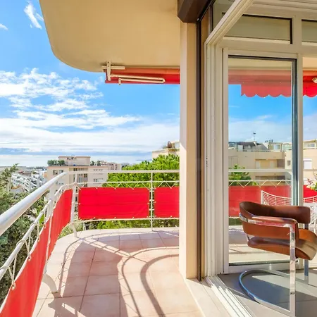 Les Amandiers Apartment *